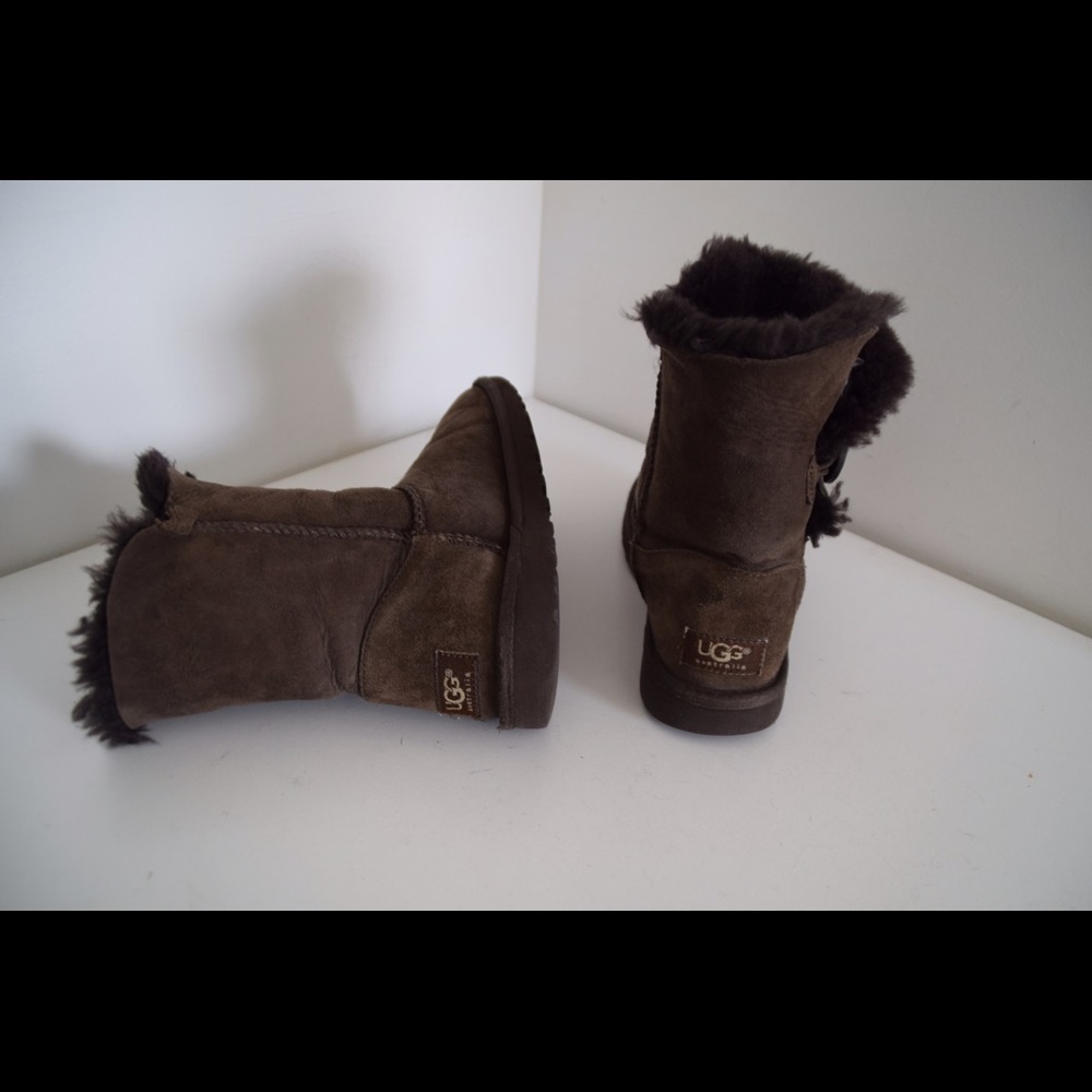UGG Bailey Button - Picture 4 of 8